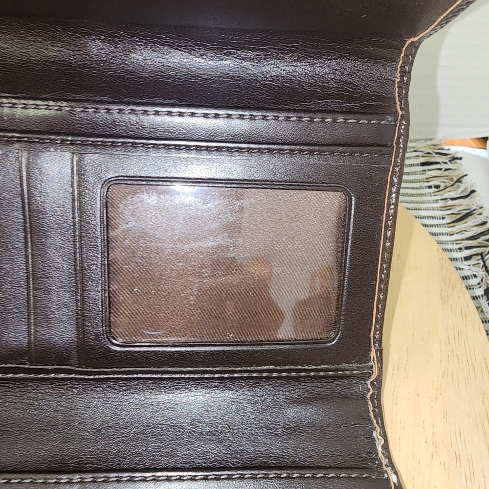 Women's Wallet - Picture 7 of 8